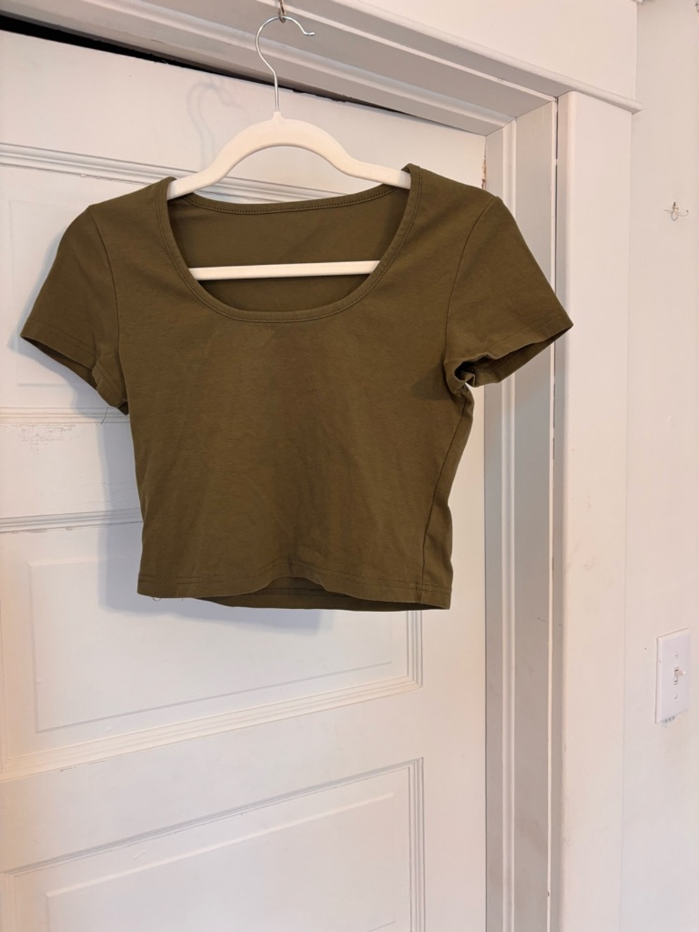 Scoop Neck Olive Crop Top - Women's Casual Tee